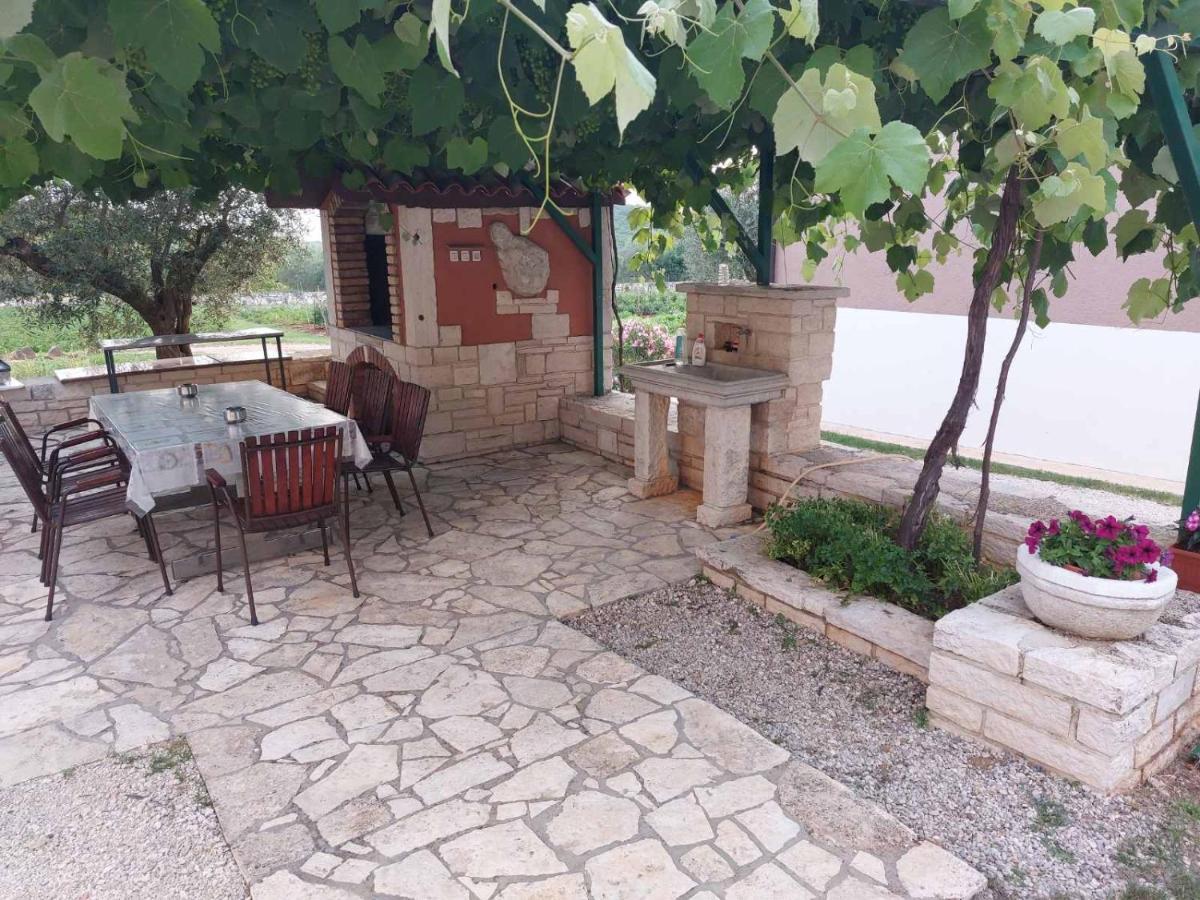 Apartments Baksa Канфанар Экстерьер фото
