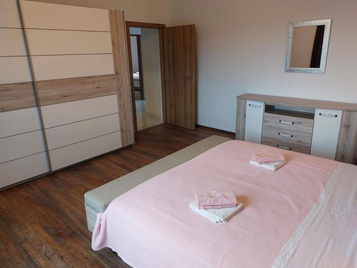Apartments Baksa Канфанар Экстерьер фото