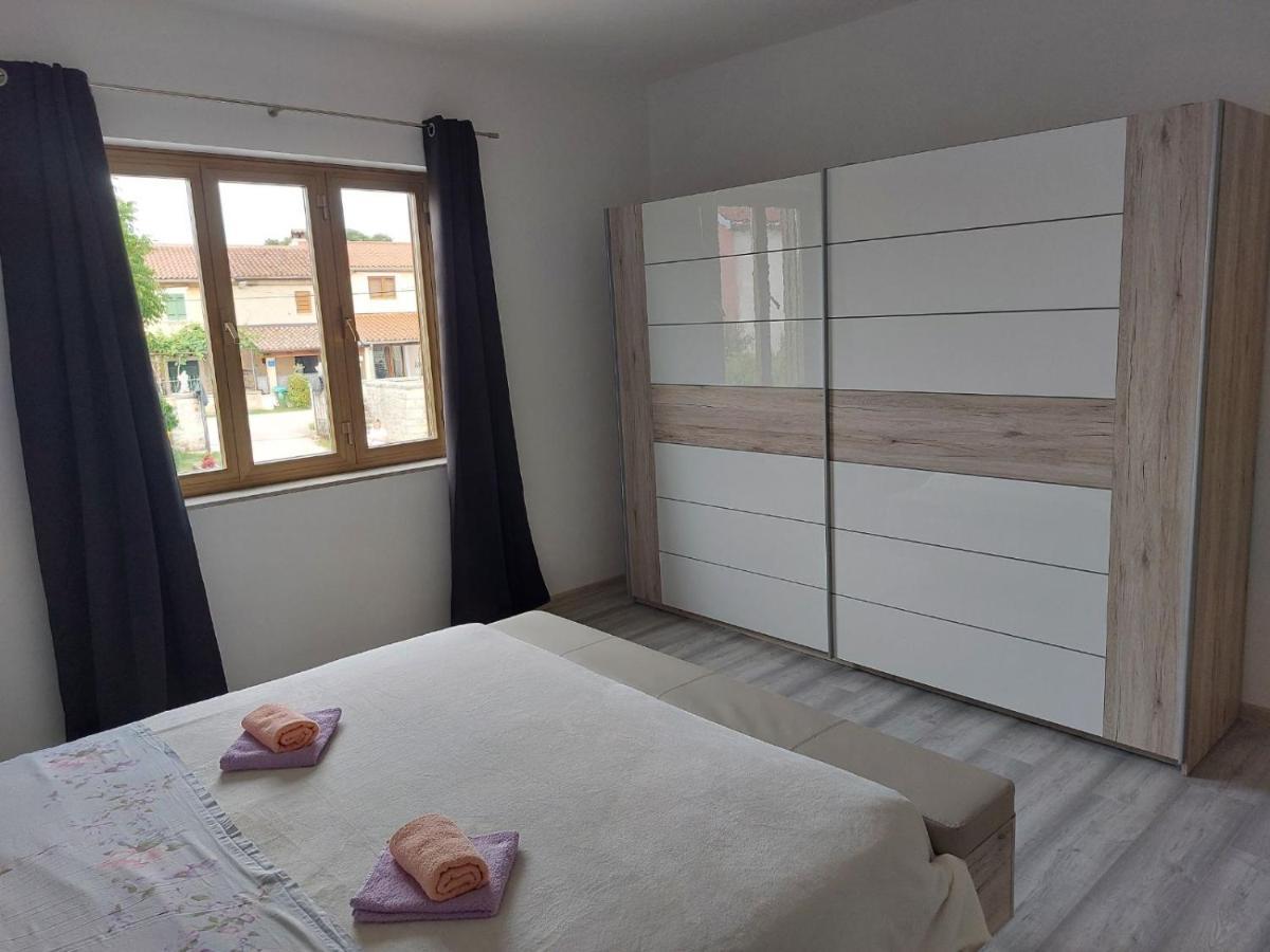Apartments Baksa Канфанар Экстерьер фото