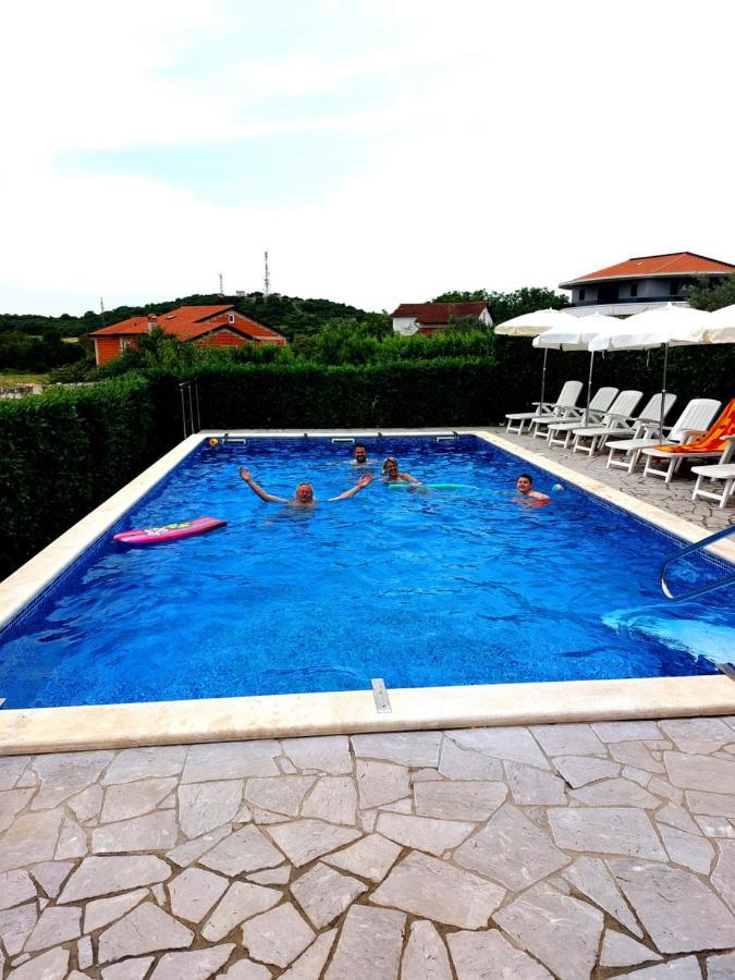 Apartments Baksa Канфанар Экстерьер фото