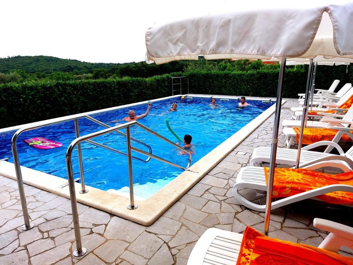Apartments Baksa Канфанар Экстерьер фото